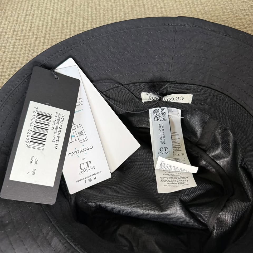 CP COMPANY BUCKET HAT (L)