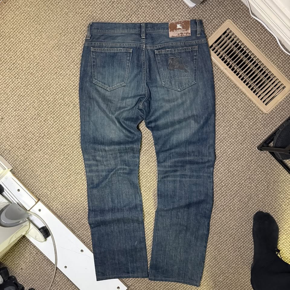 BURBERRY JEANS (31)