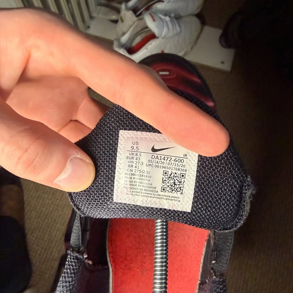 NIKE TN SUPMREME (9.5)