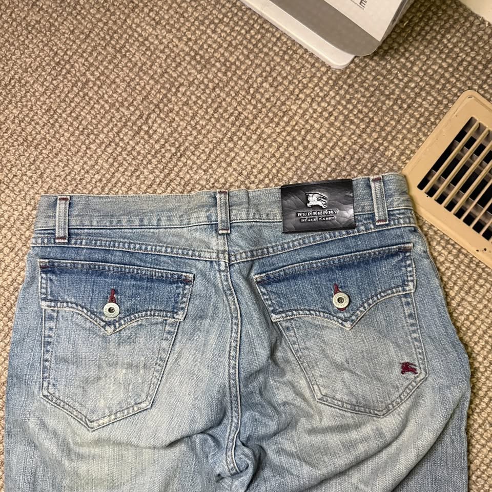 BURBERRY JEANS (31)