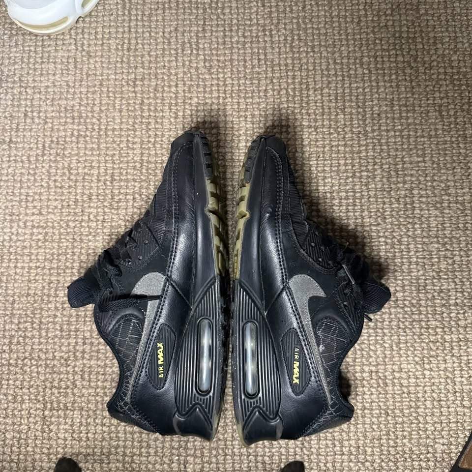 NIKE AIRMAX 90 HALLOWEEN (9.5)