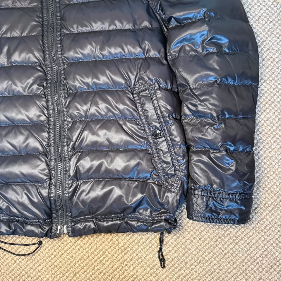 BURBERRY REVERSABLE PUFFER (M)