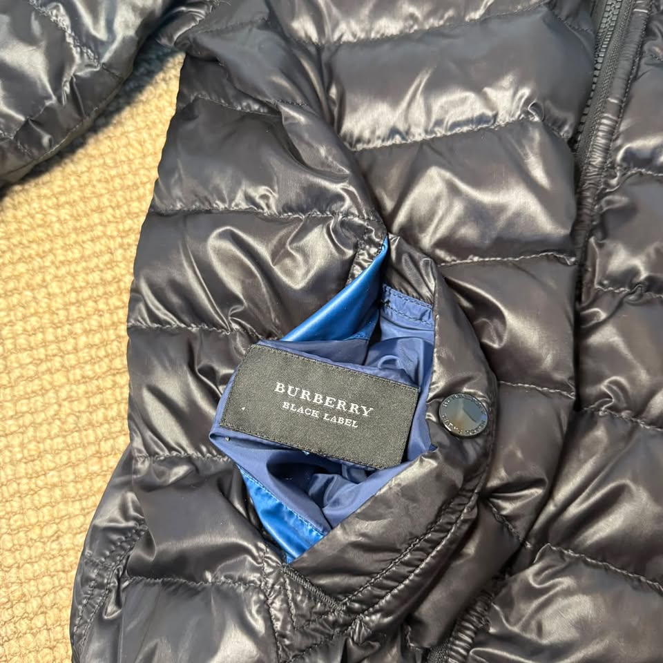 BURBERRY REVERSABLE PUFFER (M)