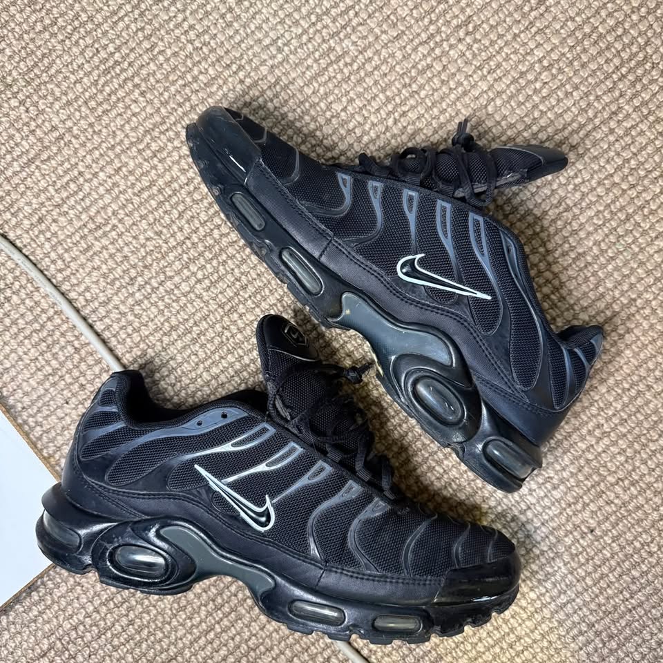 NIKE TN BLACK GREY (11.5)
