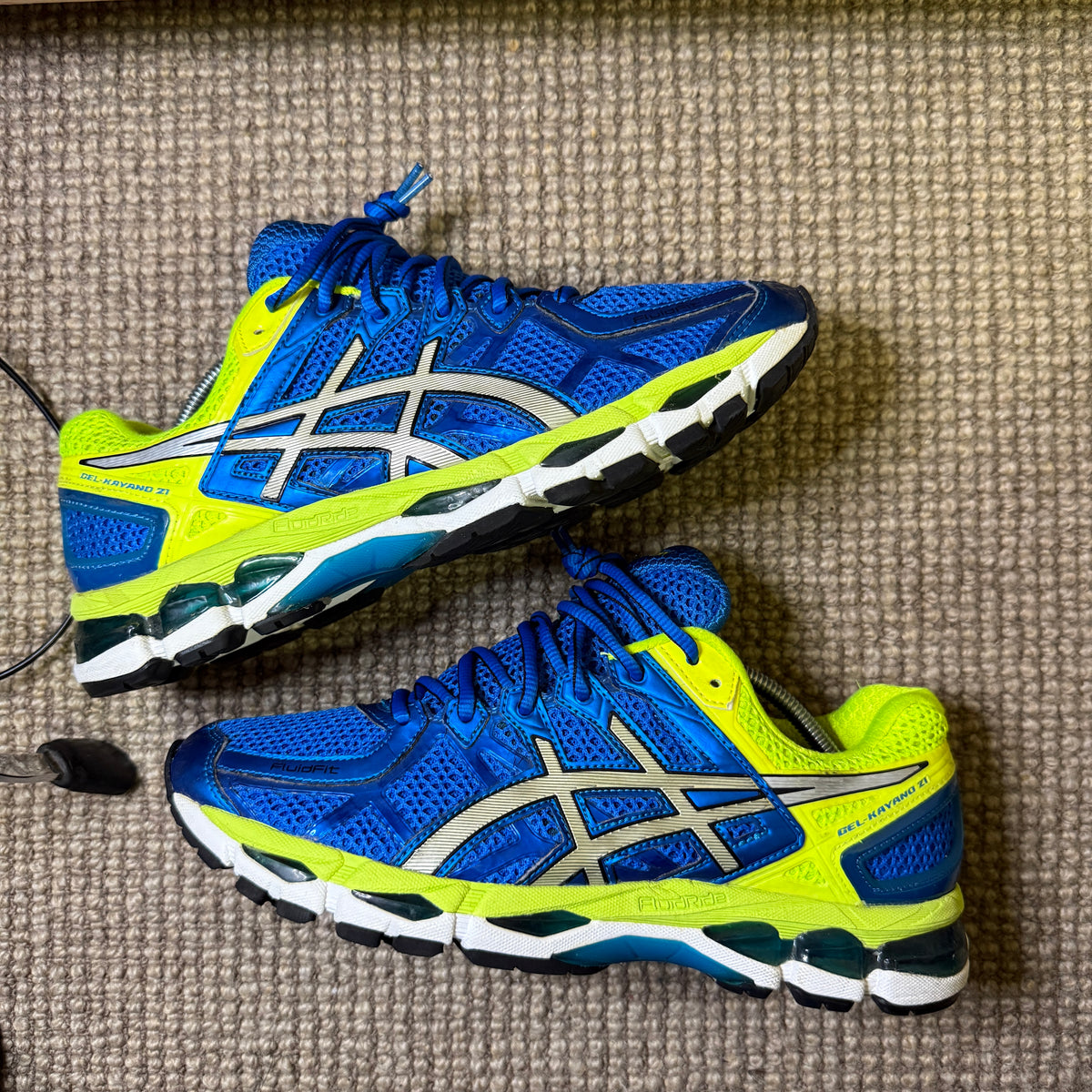 ASICS KAYANO 21 (8.5)
