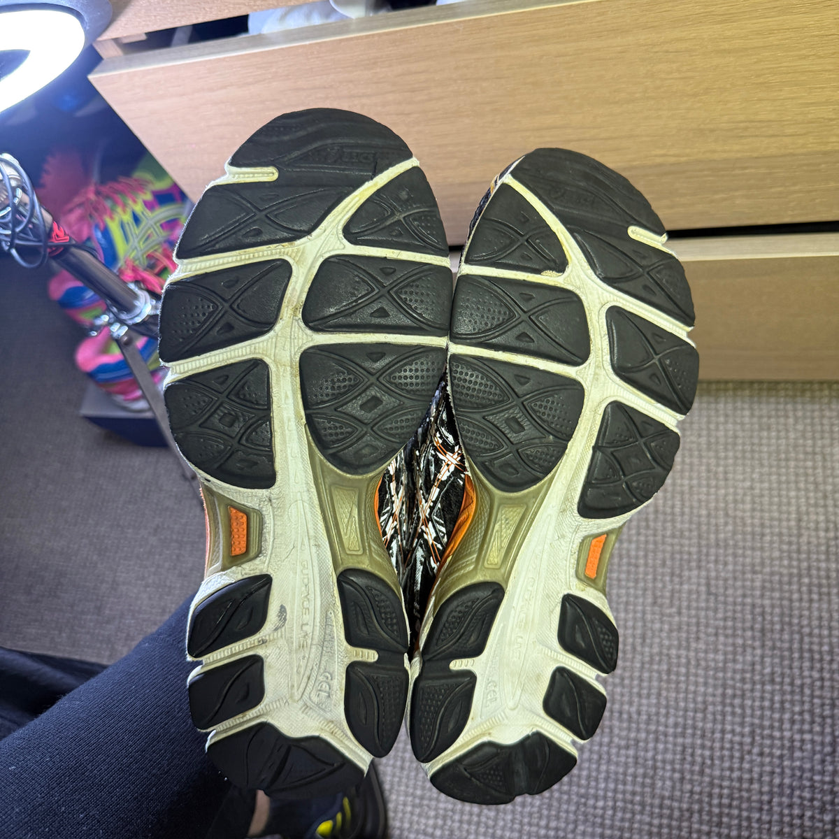 ASICS CUMULUS 16 (8.5)