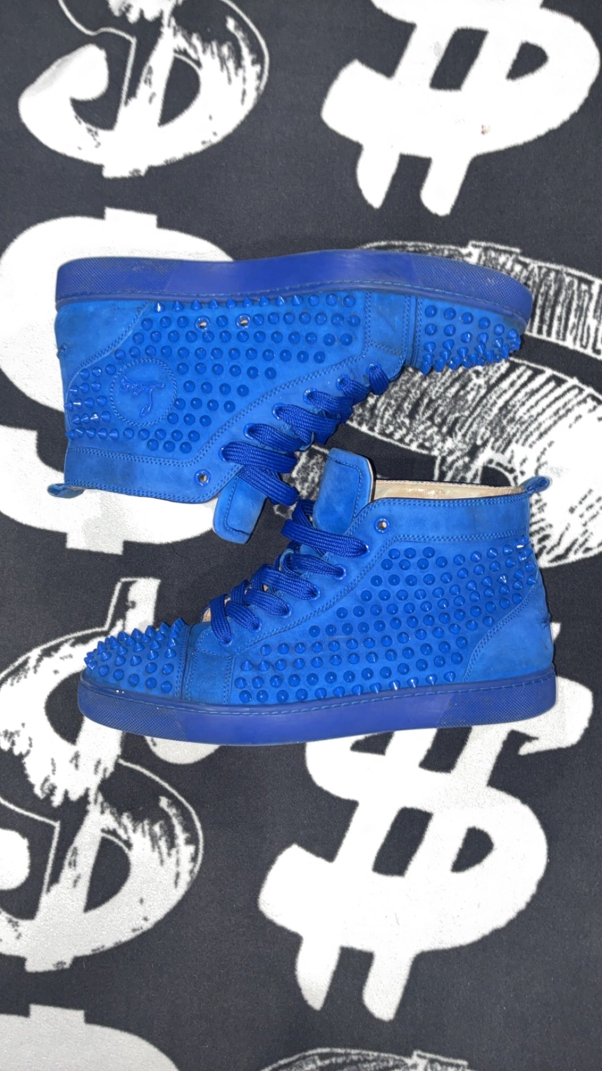 CHRISTIAN LOUBOUTIN (43)