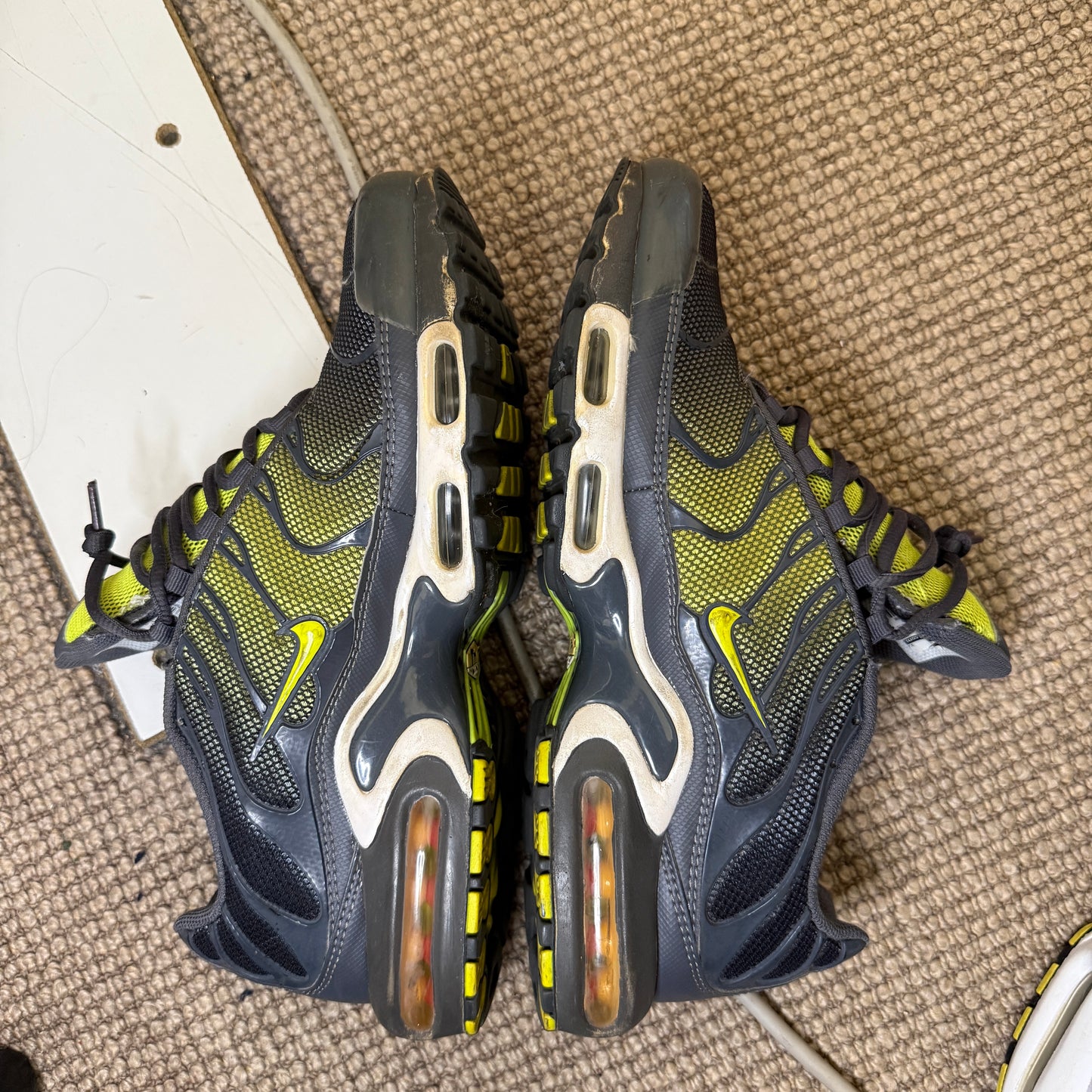 NIKE TN VENOM (10.5)