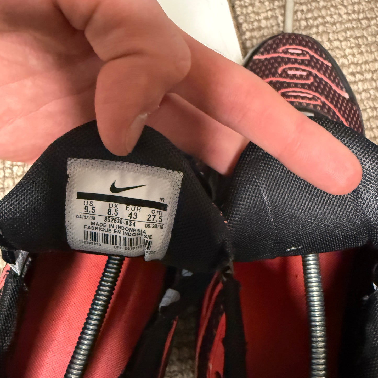 NIKE TN HOT LAVA (9.5)
