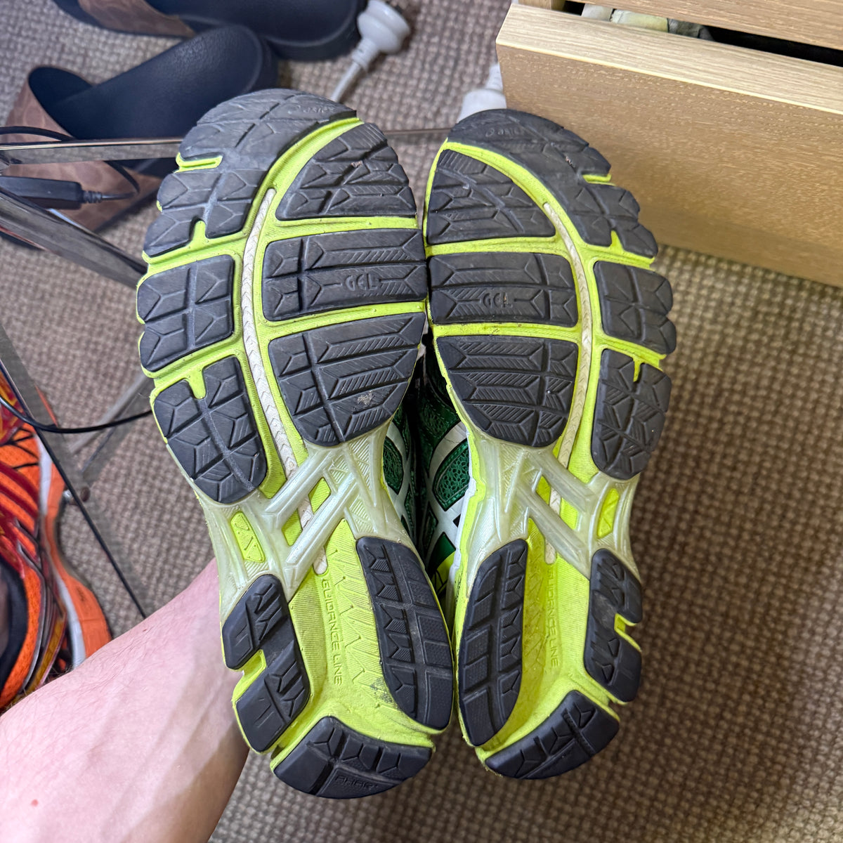 ASICS KAYANO 20 (8.5)