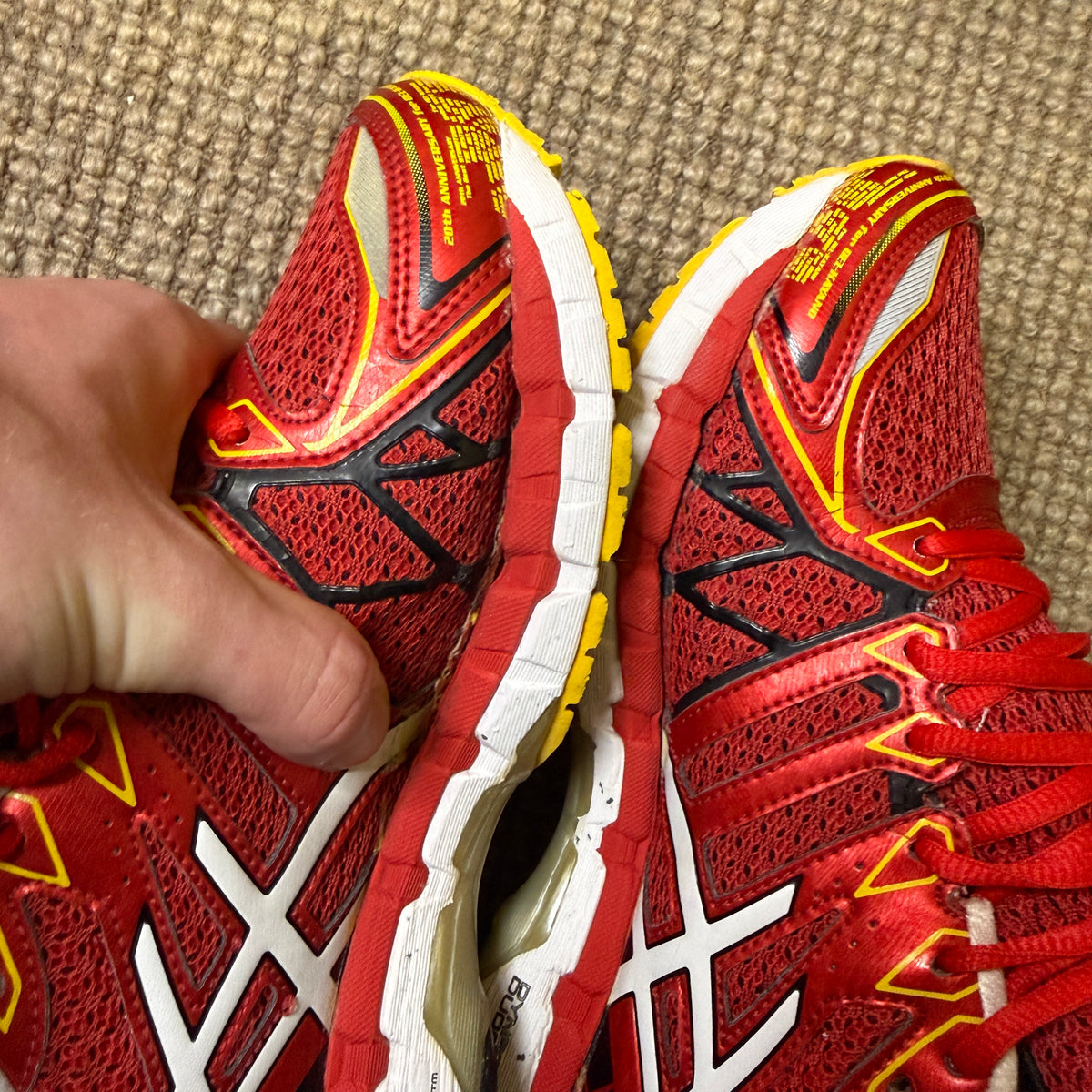 ASICS KAYANO 20 (7.5)