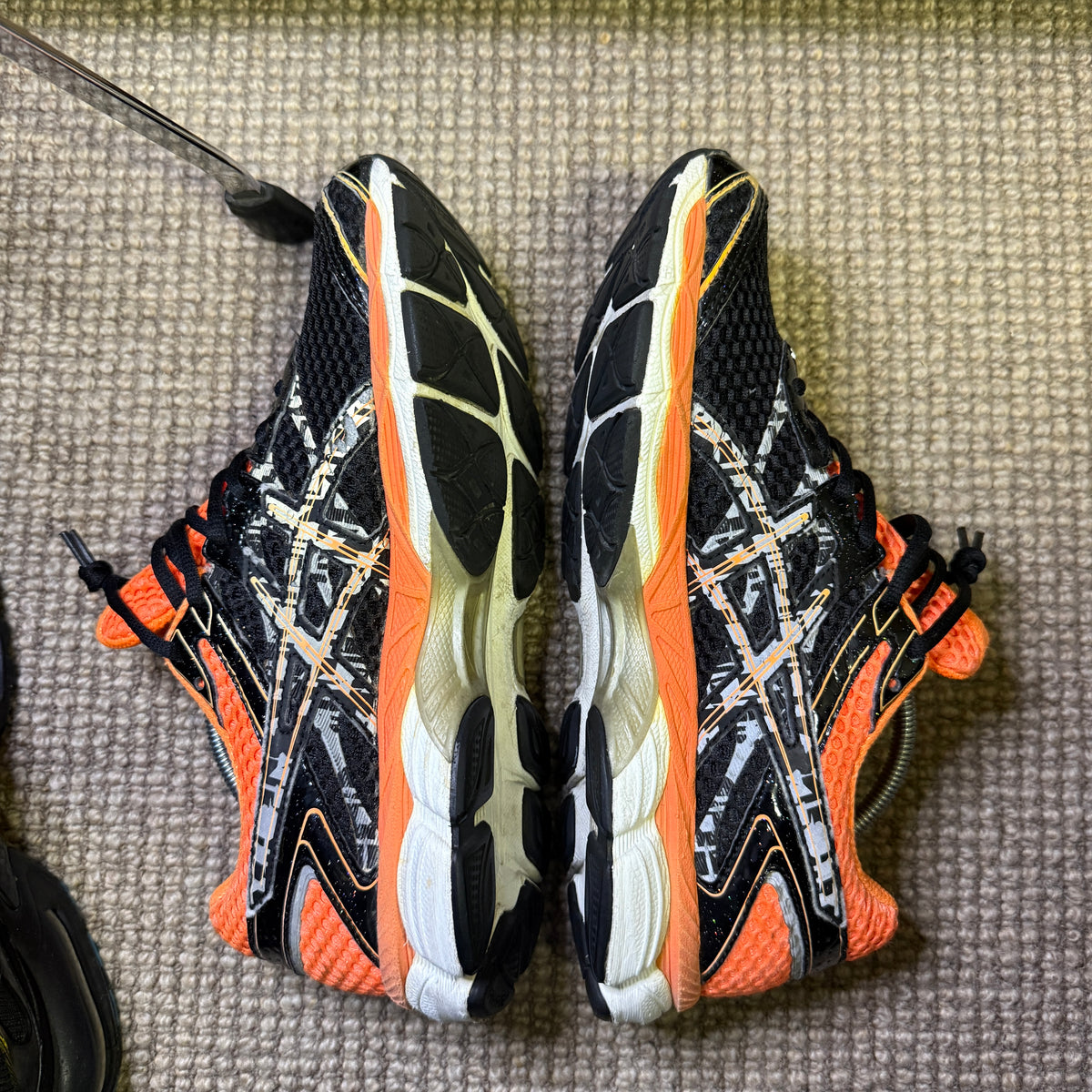ASICS CUMULUS 16 (8.5)