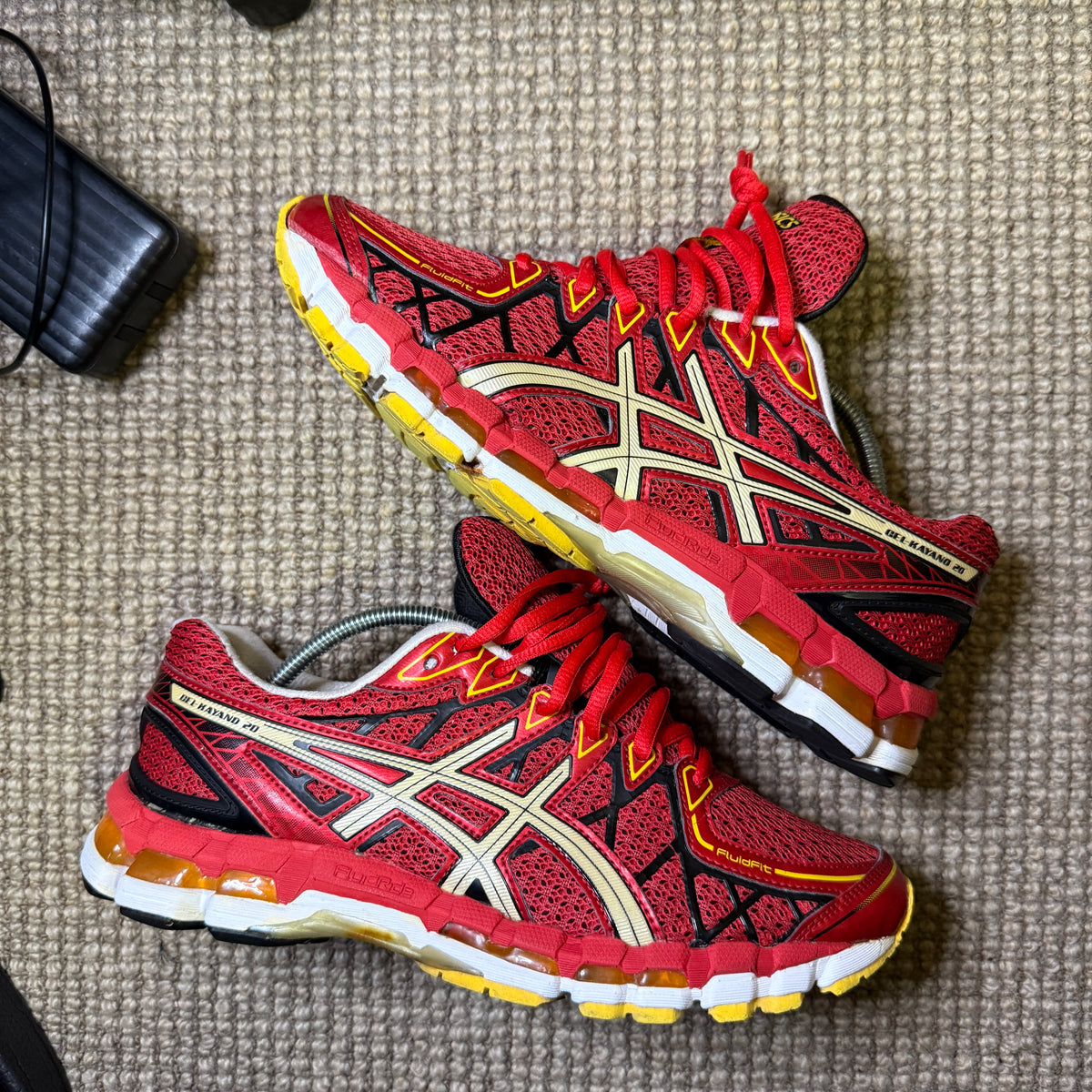 ASICS KAYANO 20 (7.5)