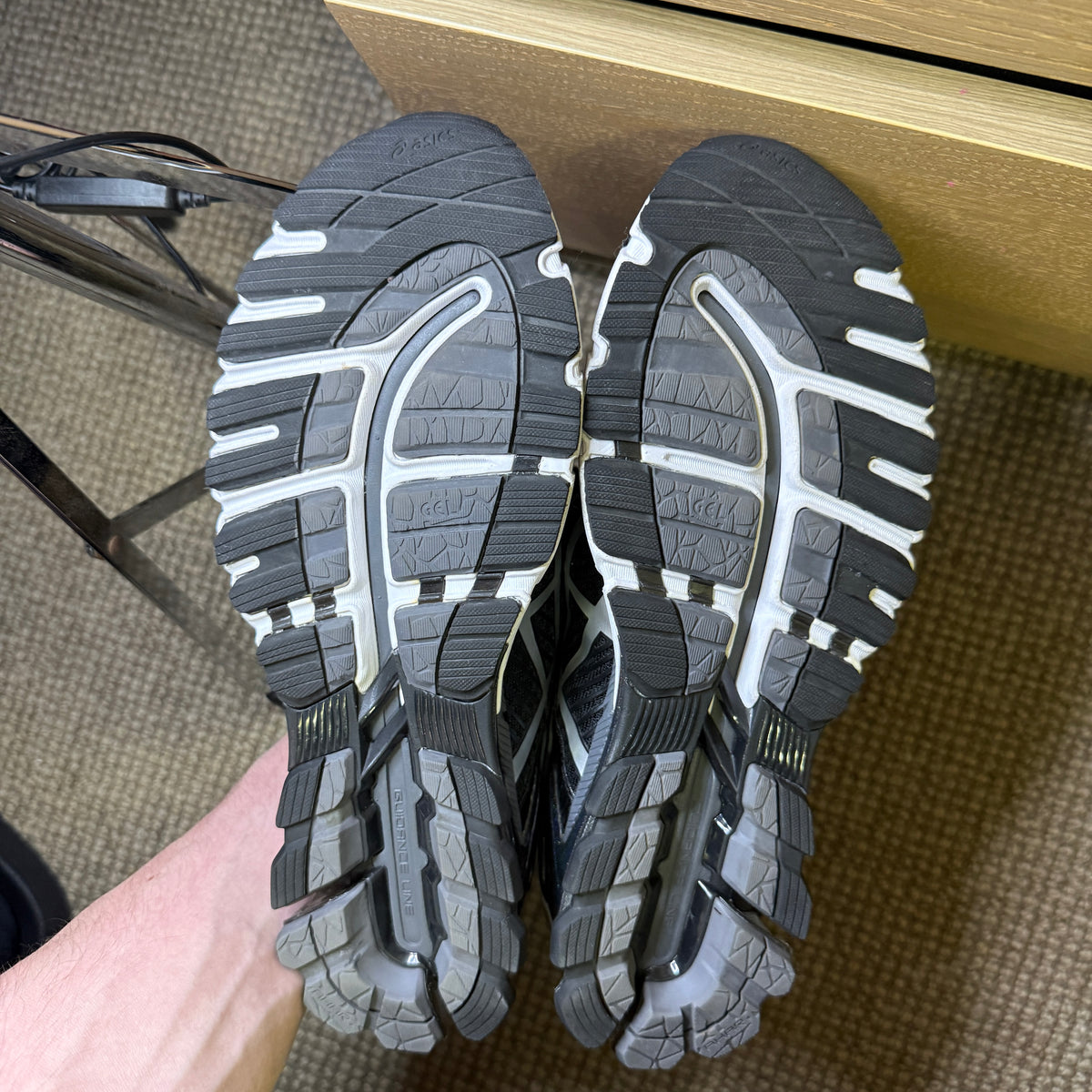 ASICS KINSEI 6 (9.5)
