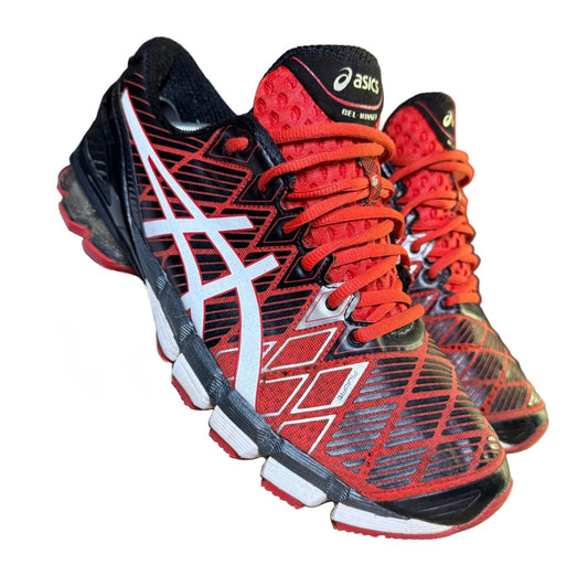 ASICS KINSEI 5 (9.5)