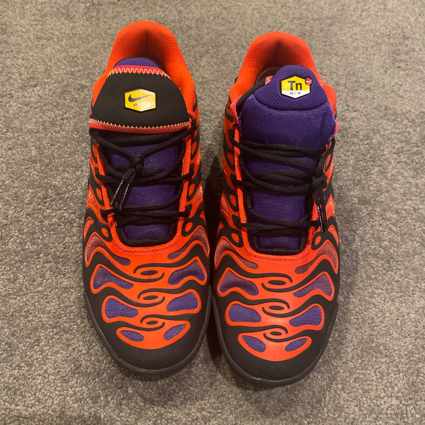 NIKE TN DRIFTS (10.5)