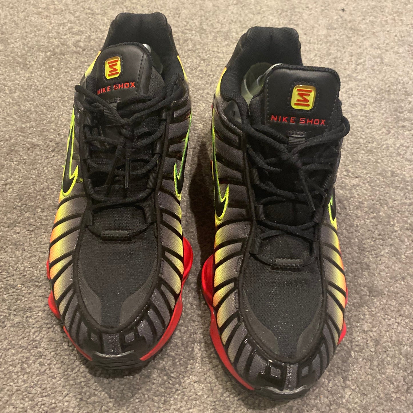 NIKE SHOX (11WMNS)