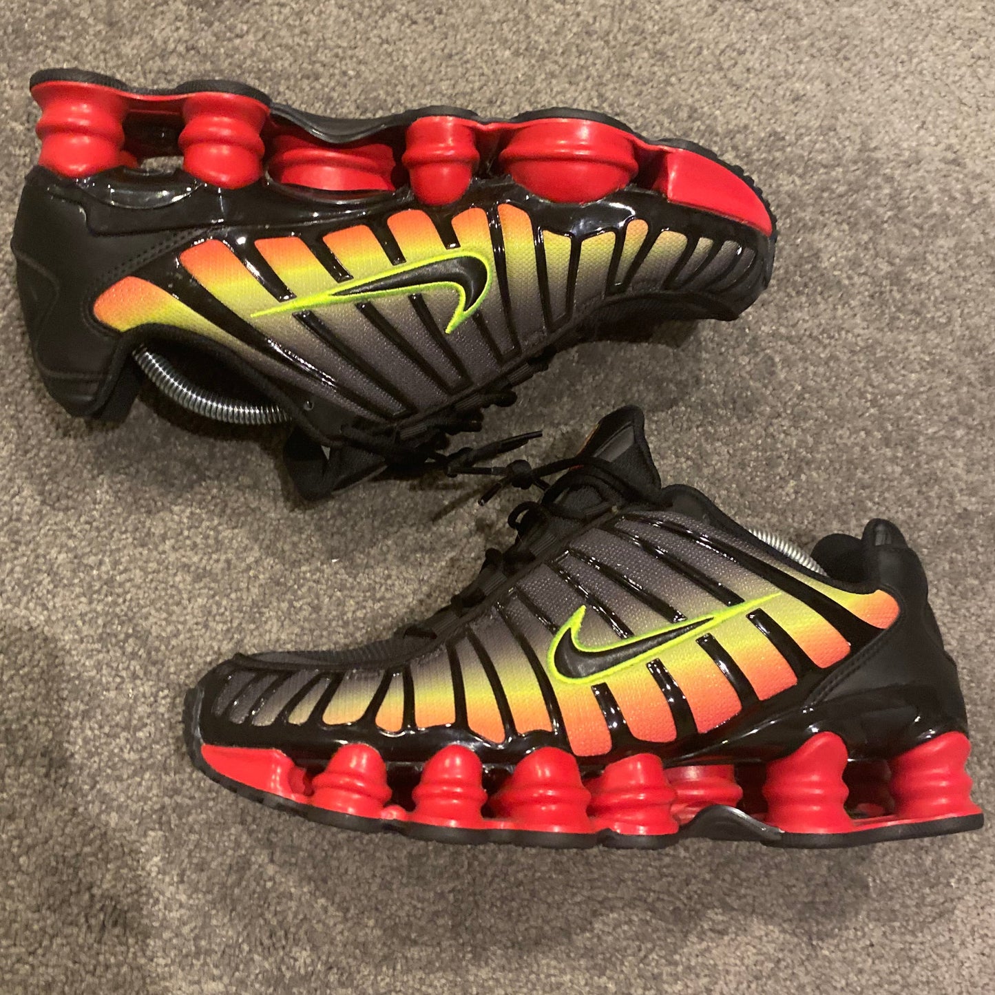NIKE SHOX (11WMNS)
