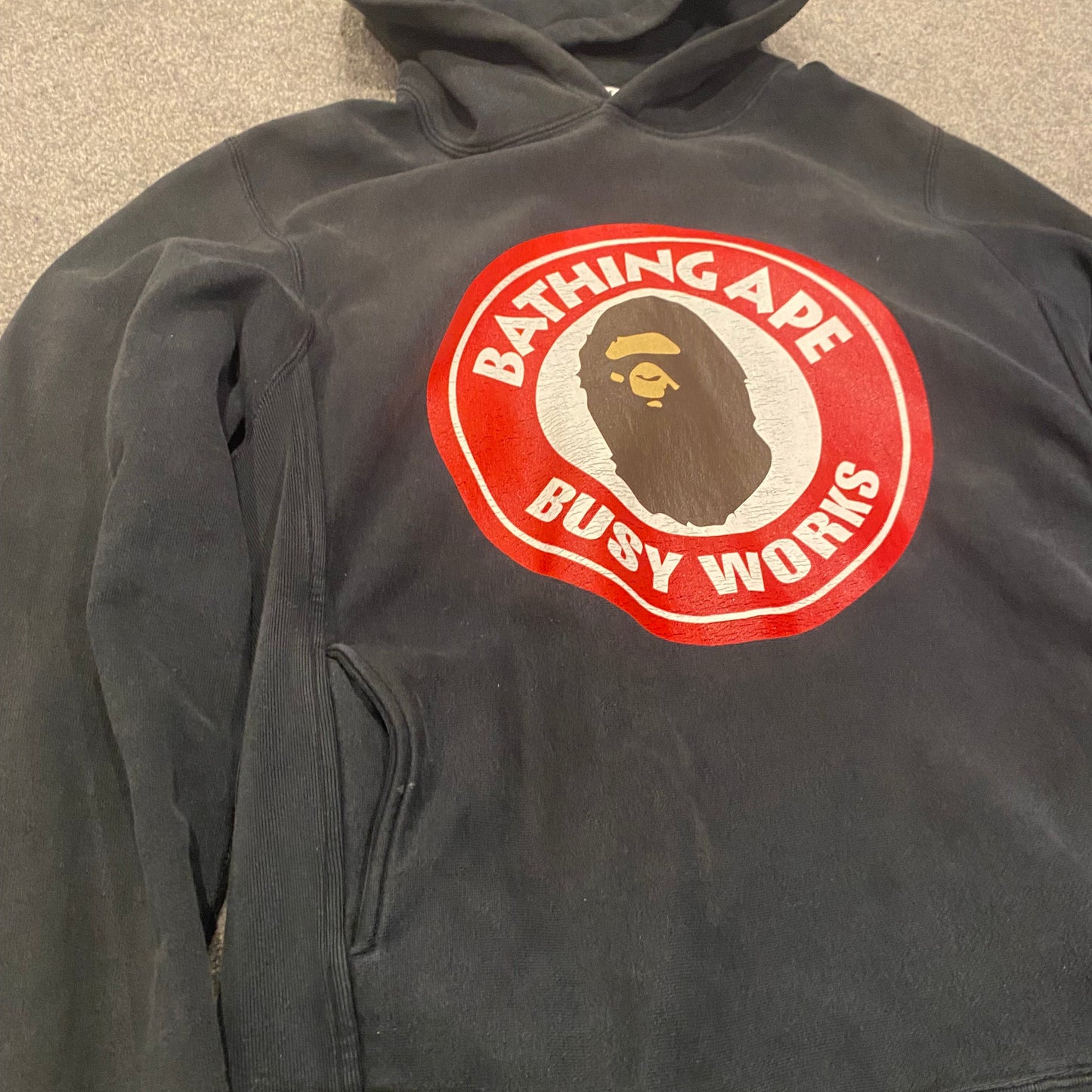 A BATHING APE HOODIE (L)