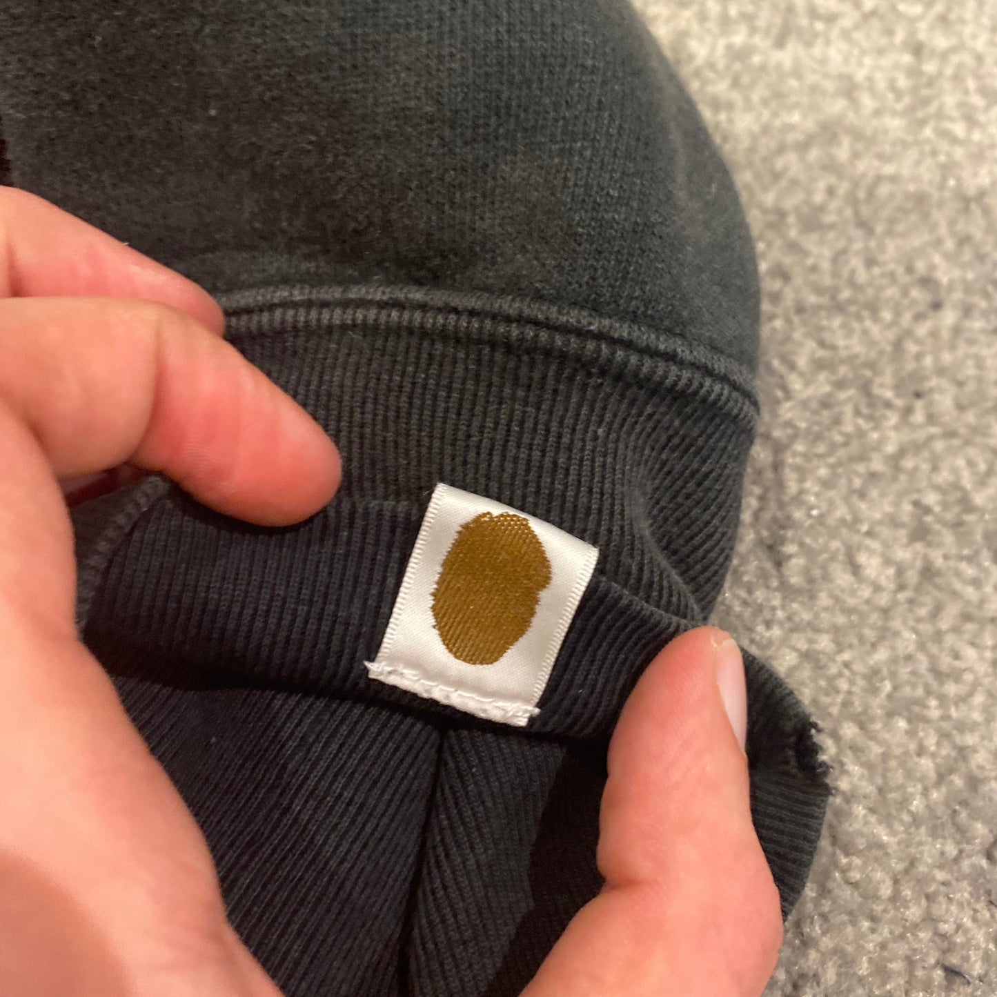 A BATHING APE HOODIE (L)
