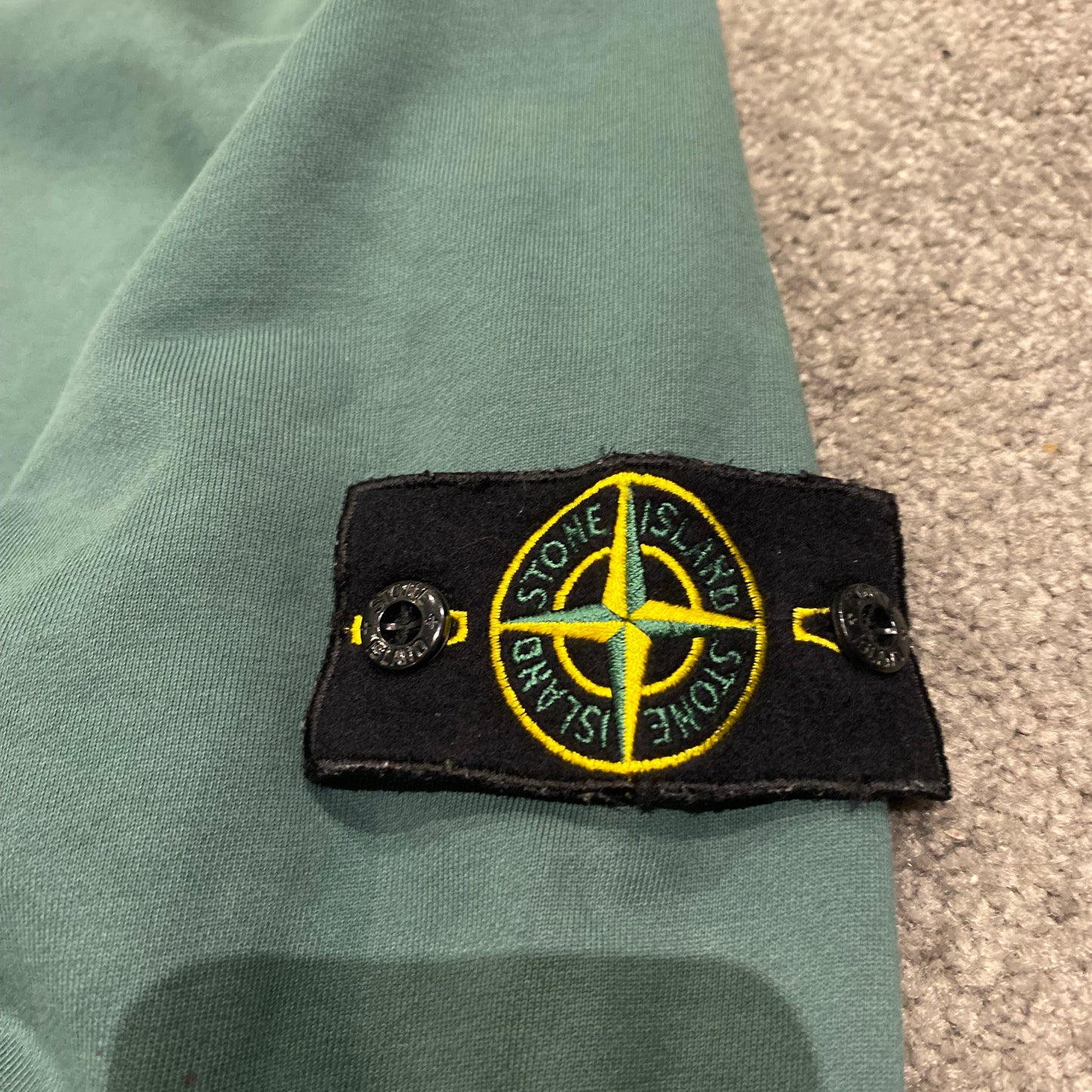 STONE ISLAND CREWNECK (S)