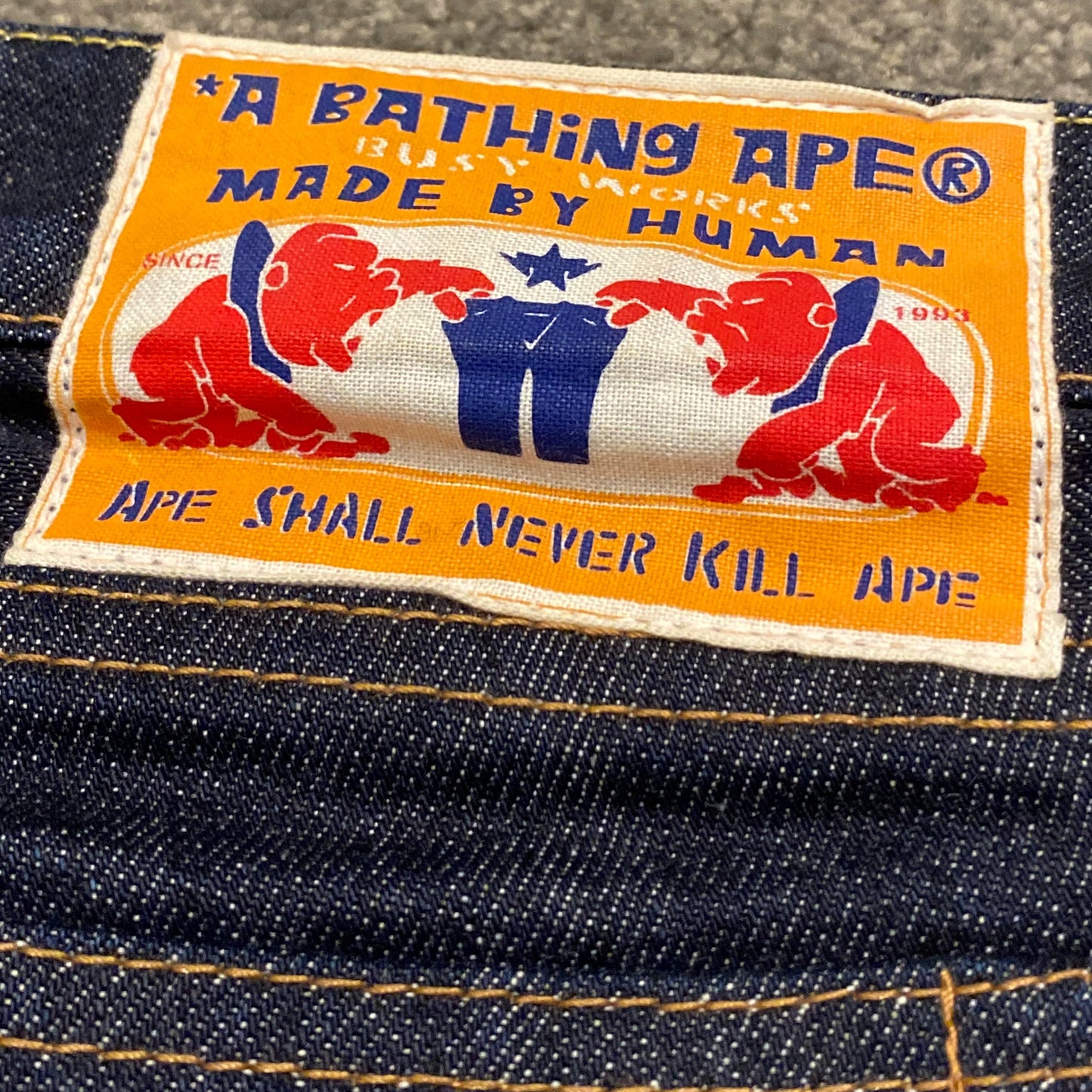 A BATHING APE JEANS (28)