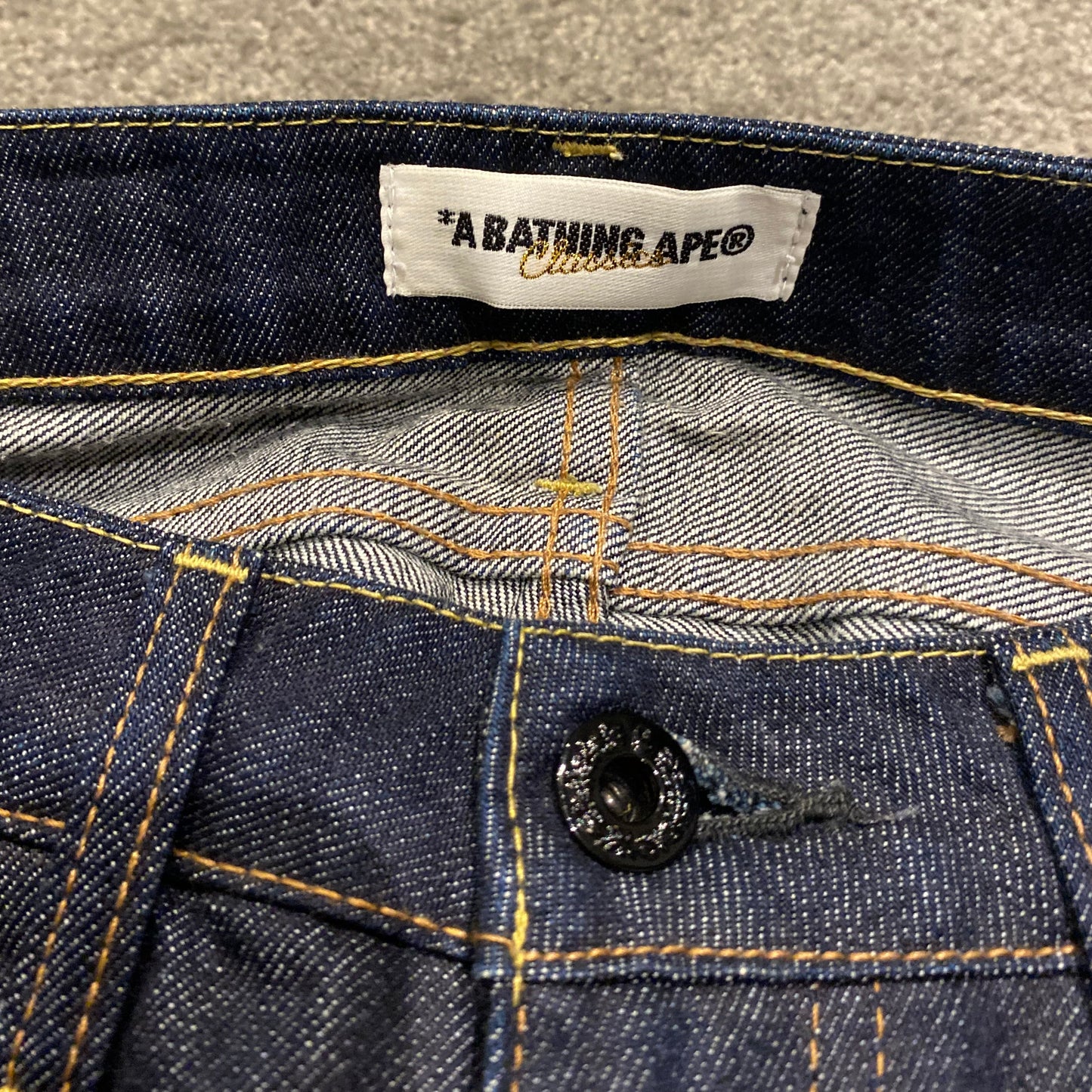 A BATHING APE JEANS (28)