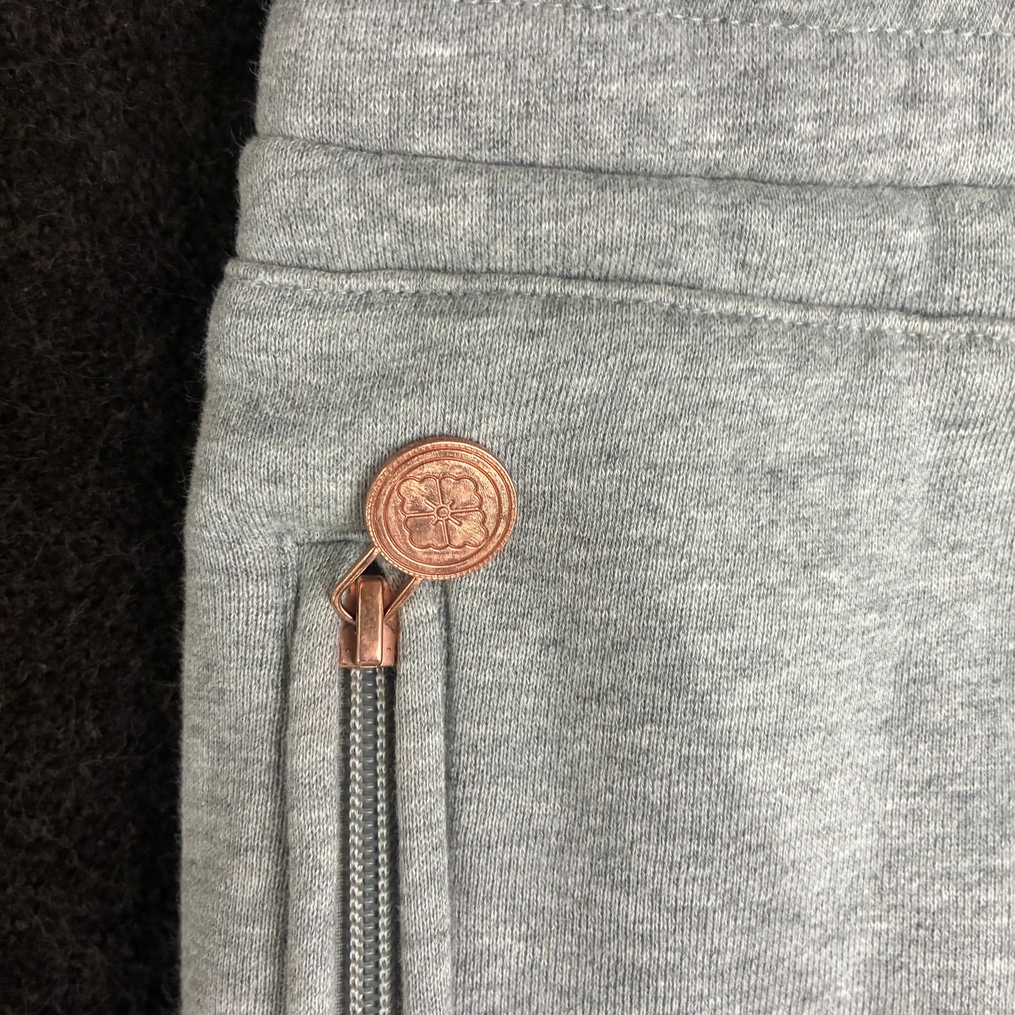 EVISU BAGGY SWEATS (M)