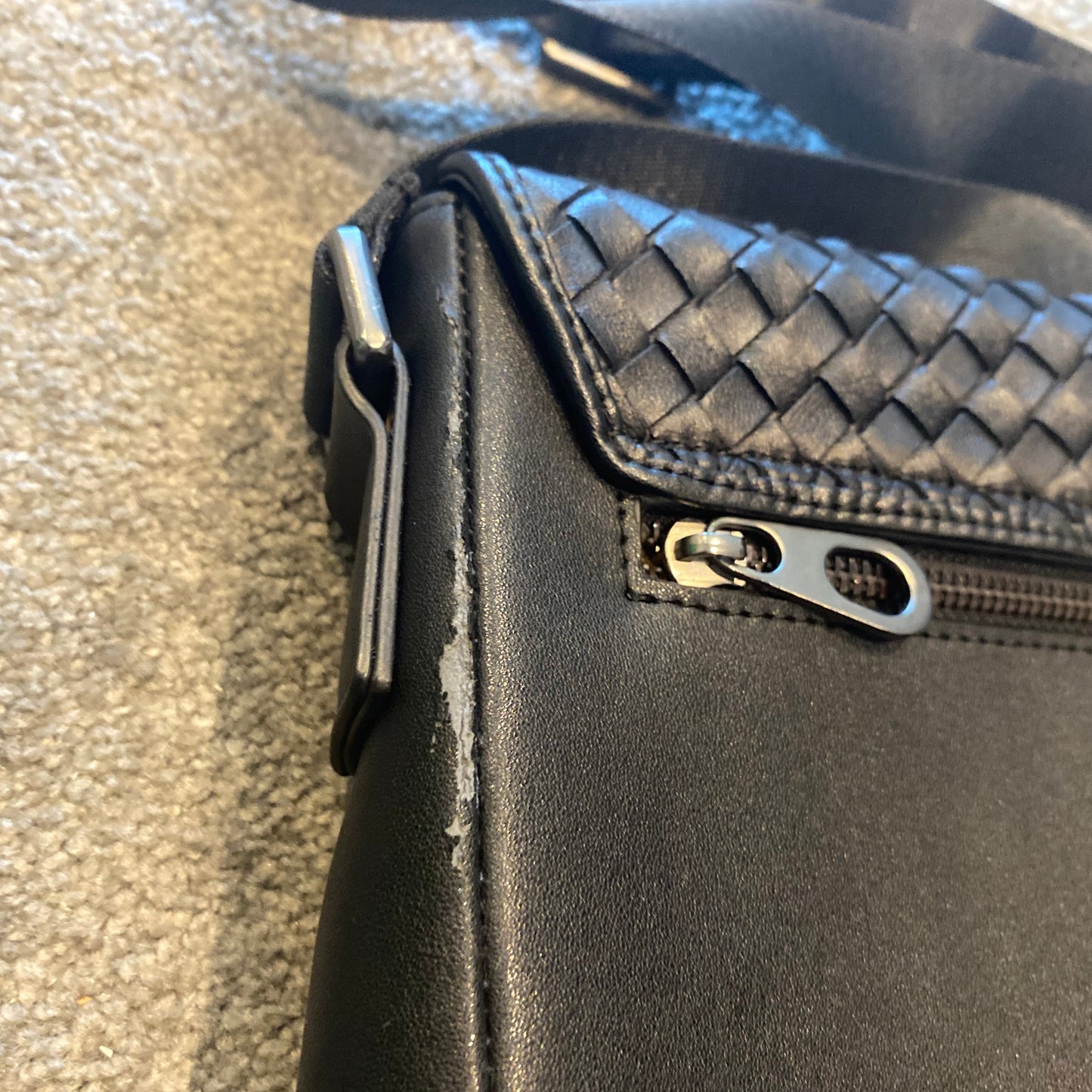 BOTTEGA VENETA SATCHEL (M)