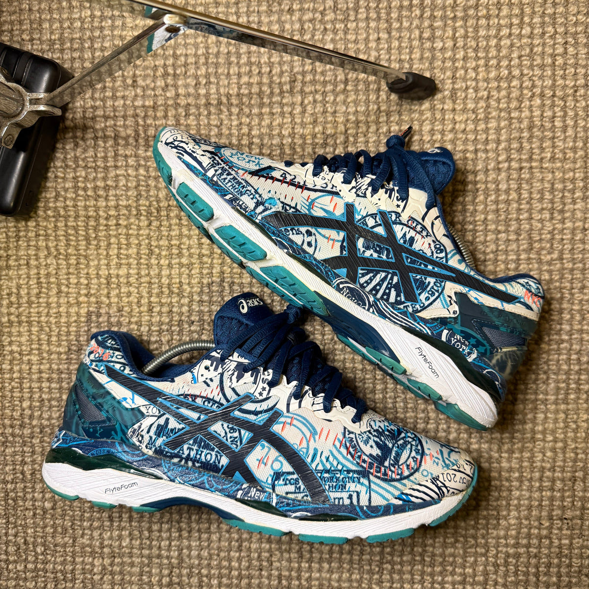 ASICS KAYANO 23 (8.5)