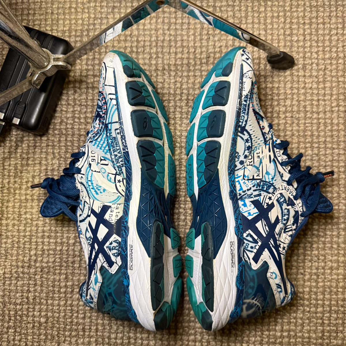 ASICS KAYANO 23 (8.5)