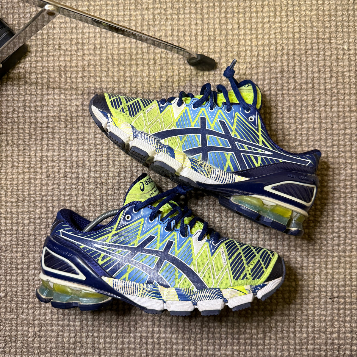 ASICS KINSEI 5 (8.5)