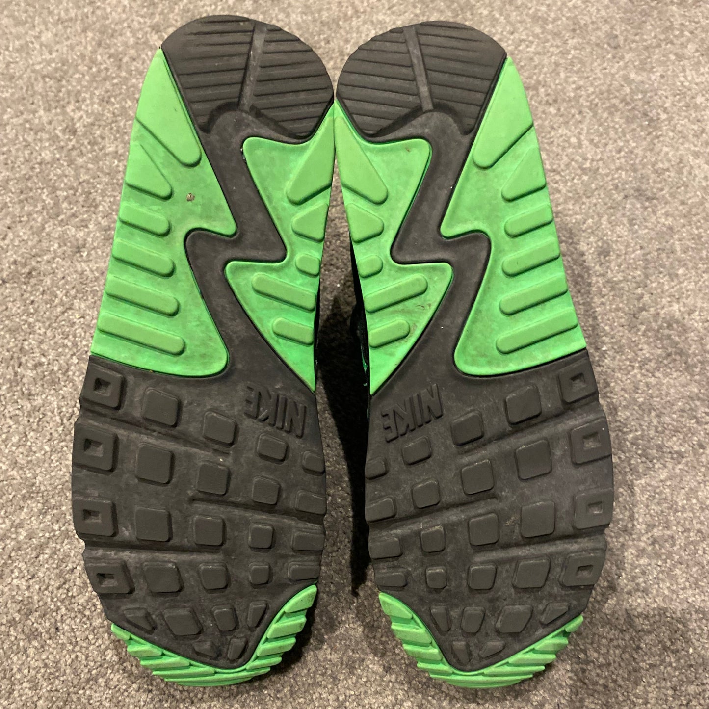 NIKE X UNDEFEATED AIR MAX 90S (11)