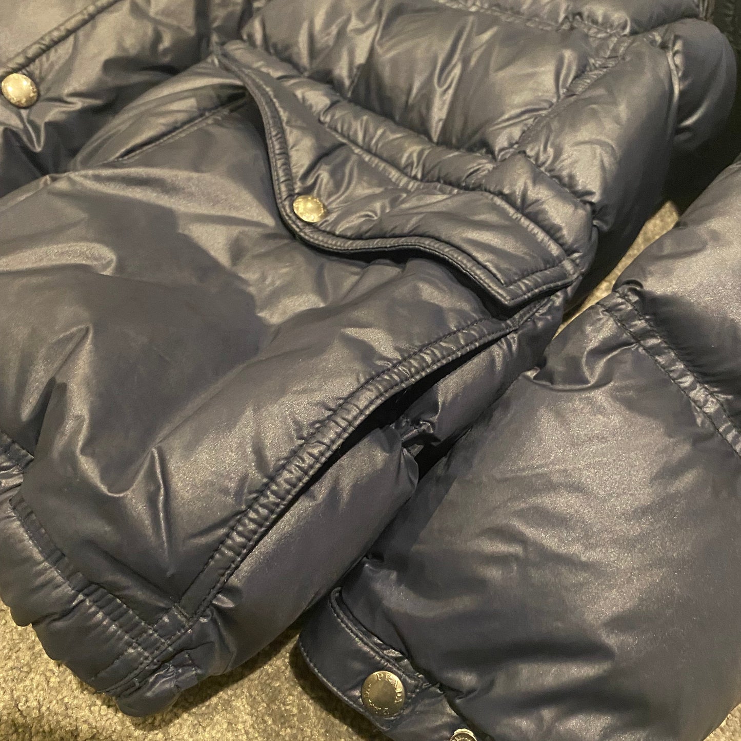 PRADA PUFFER JACKET (48)