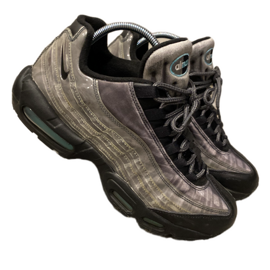 NIKE AIR MAX 95 (DNA) (9.5)