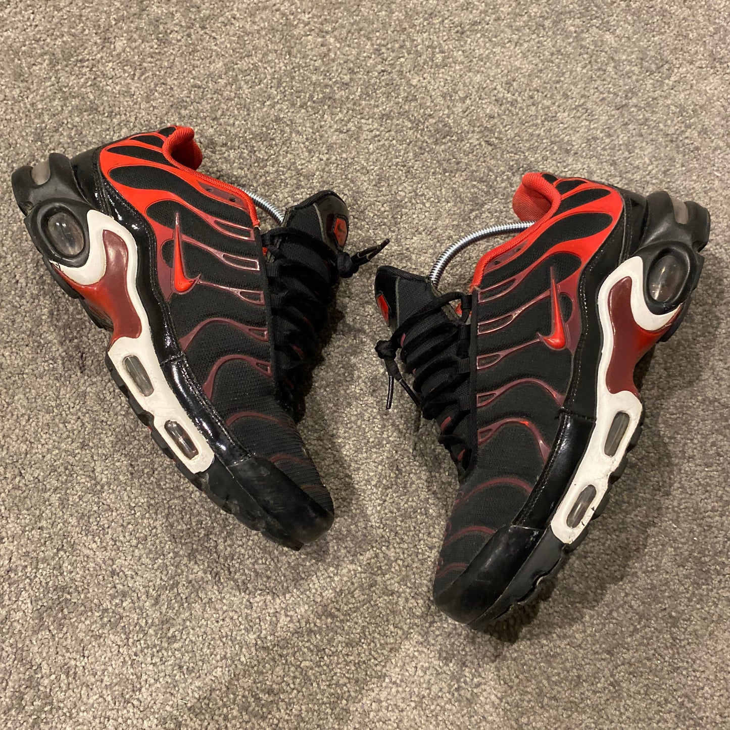 NIKE TN BRED (10US)
