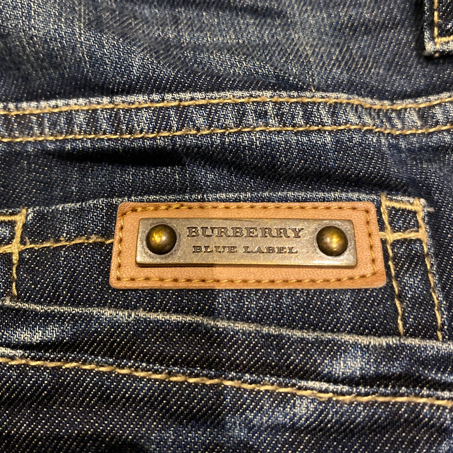 BURBERRY JEANS (28)