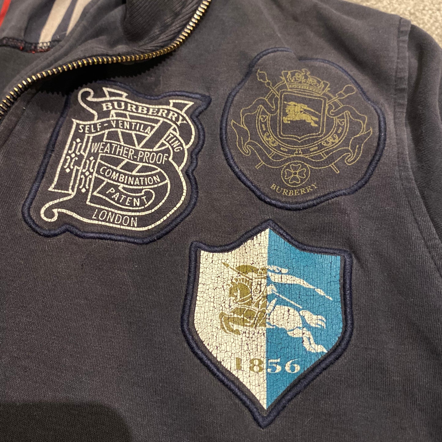 BURBERRY QUARTER ZIP (S)