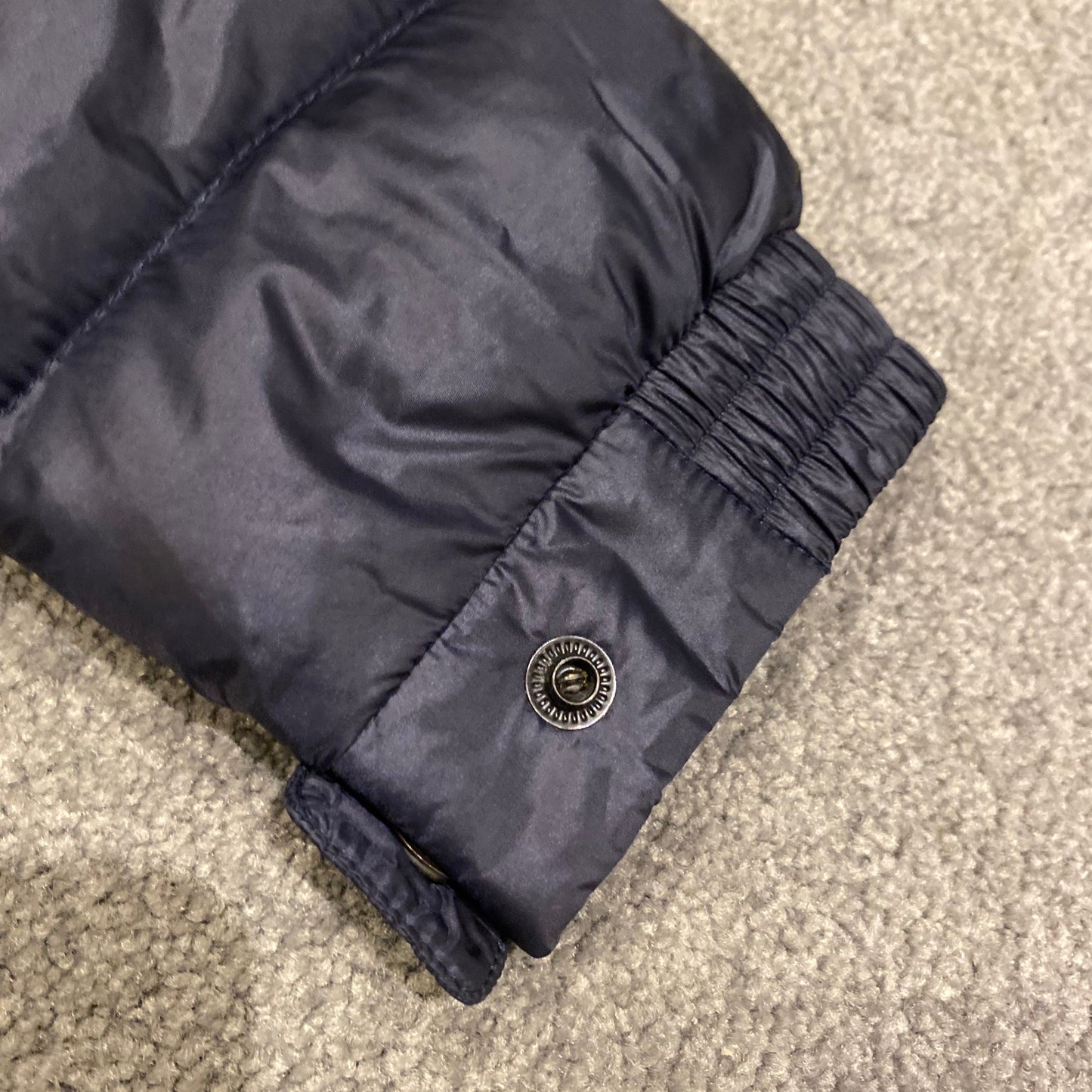 MONCLER JACKET (S)