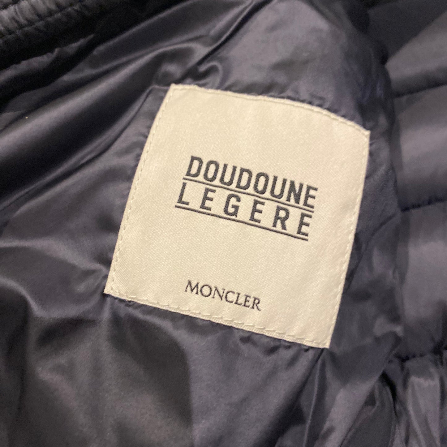 MONCLER JACKET (S)