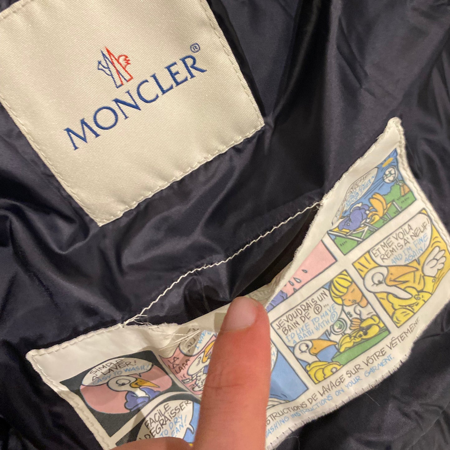 MONCLER JACKET (S)