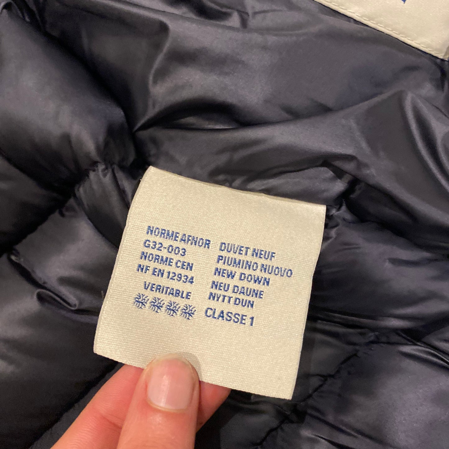 MONCLER JACKET (S)