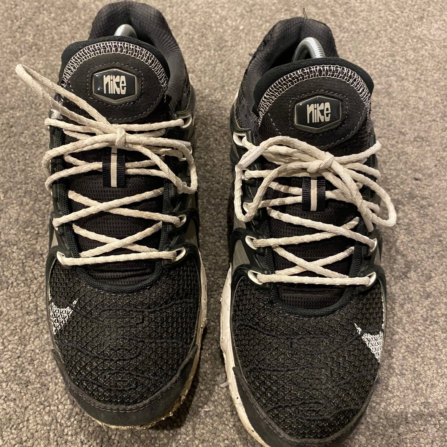 NIKE AIR MAX TERRASCAPES (9.5)