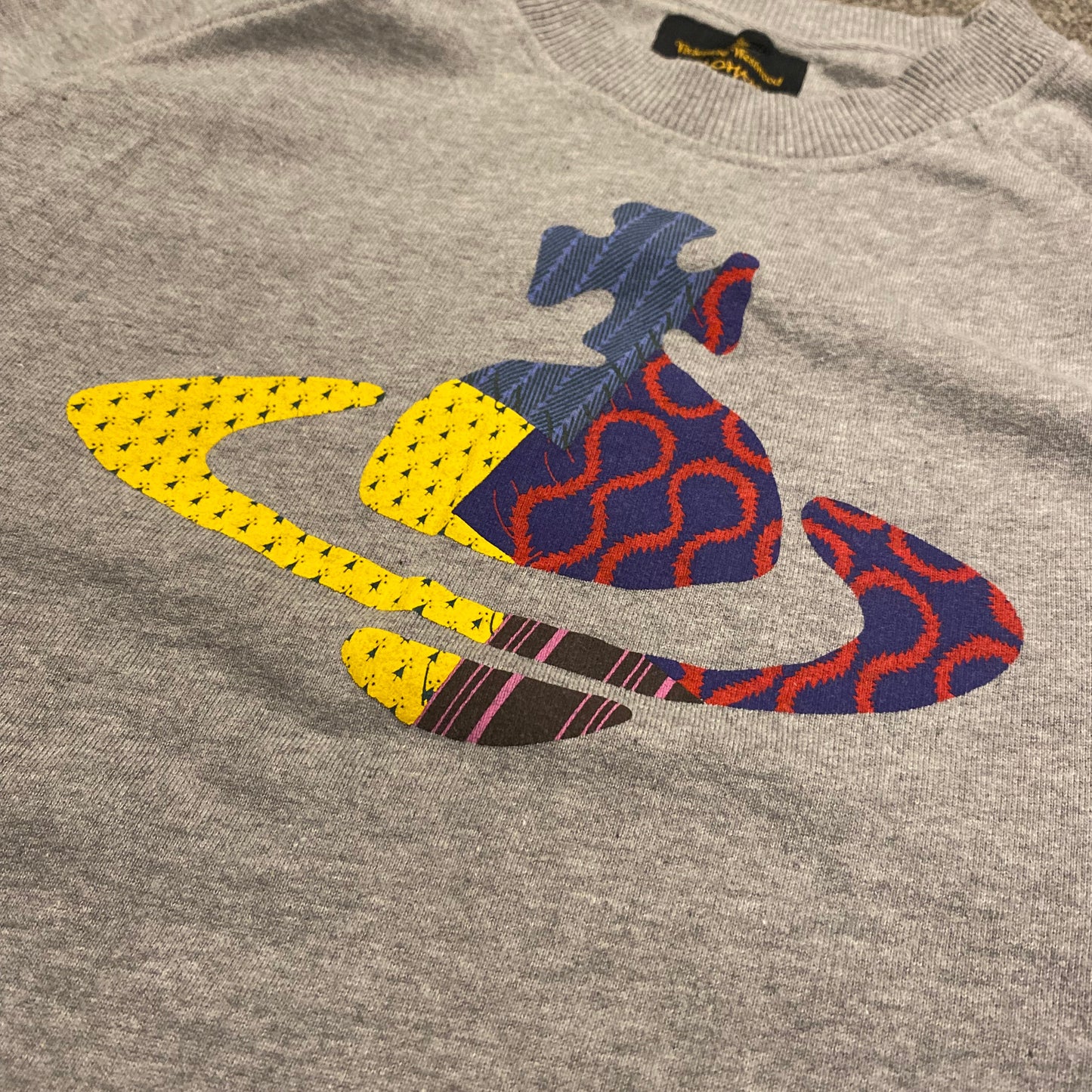 VIVIENNE WESTWOOD CREWNECK (XS)