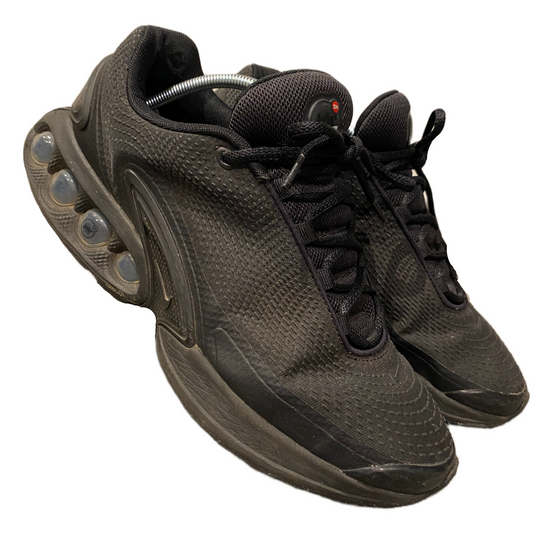 NIKE AIR MAX DN BLACK (10.5)