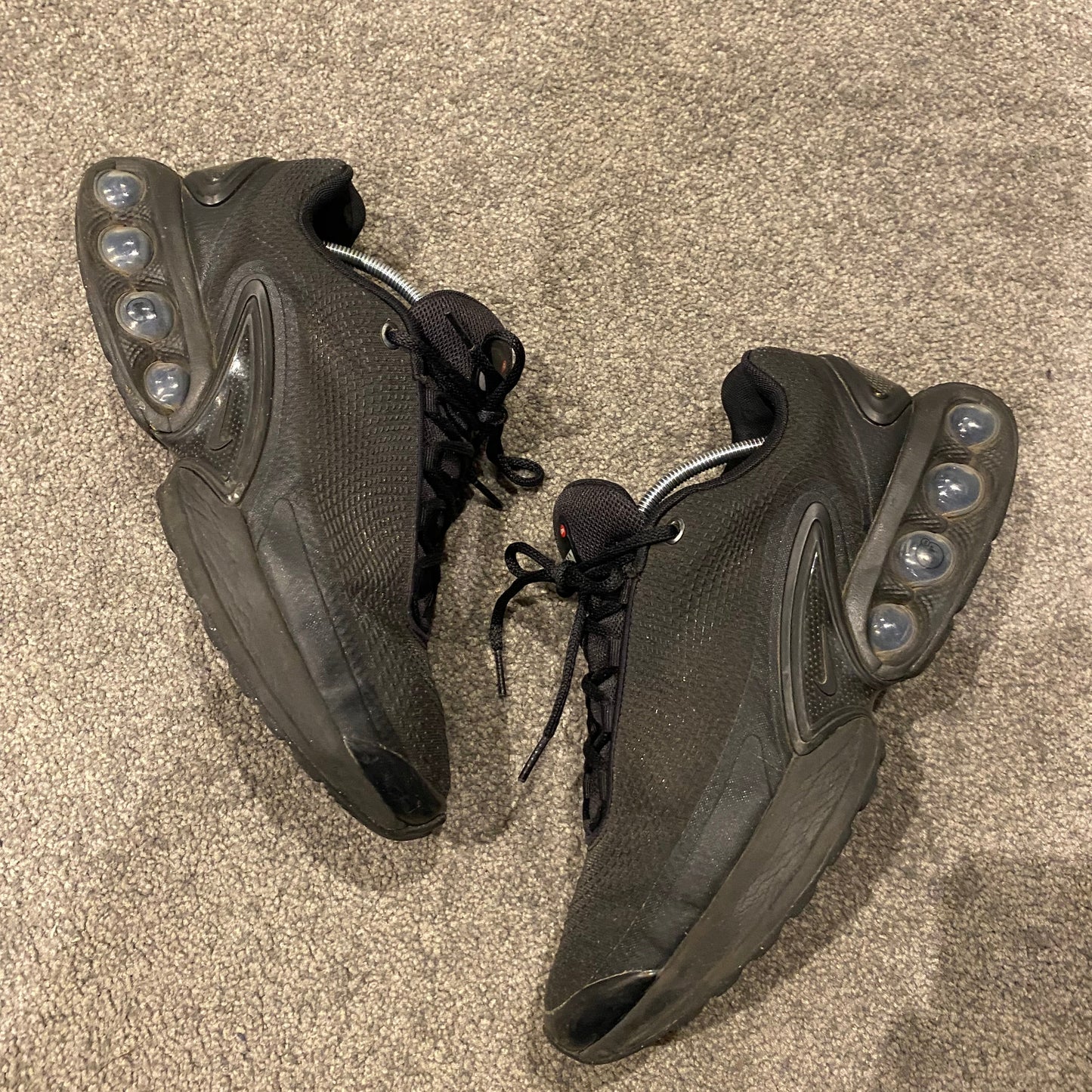 NIKE AIR MAX DN BLACK (10.5)