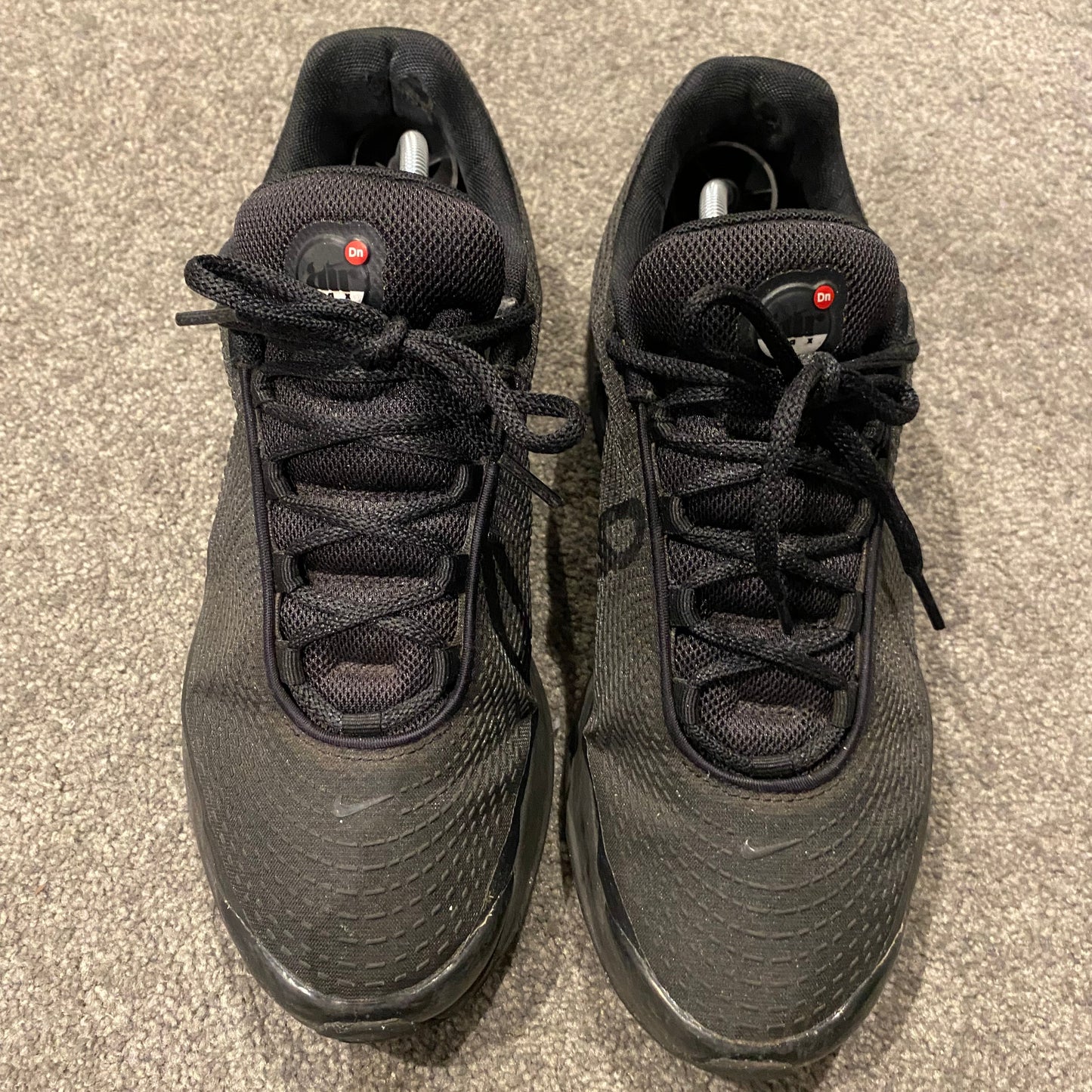 NIKE AIR MAX DN BLACK (10.5)