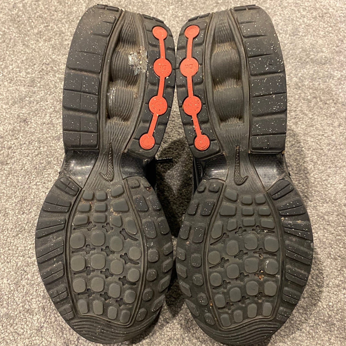 NIKE AIR MAX DN BLACK (10.5)