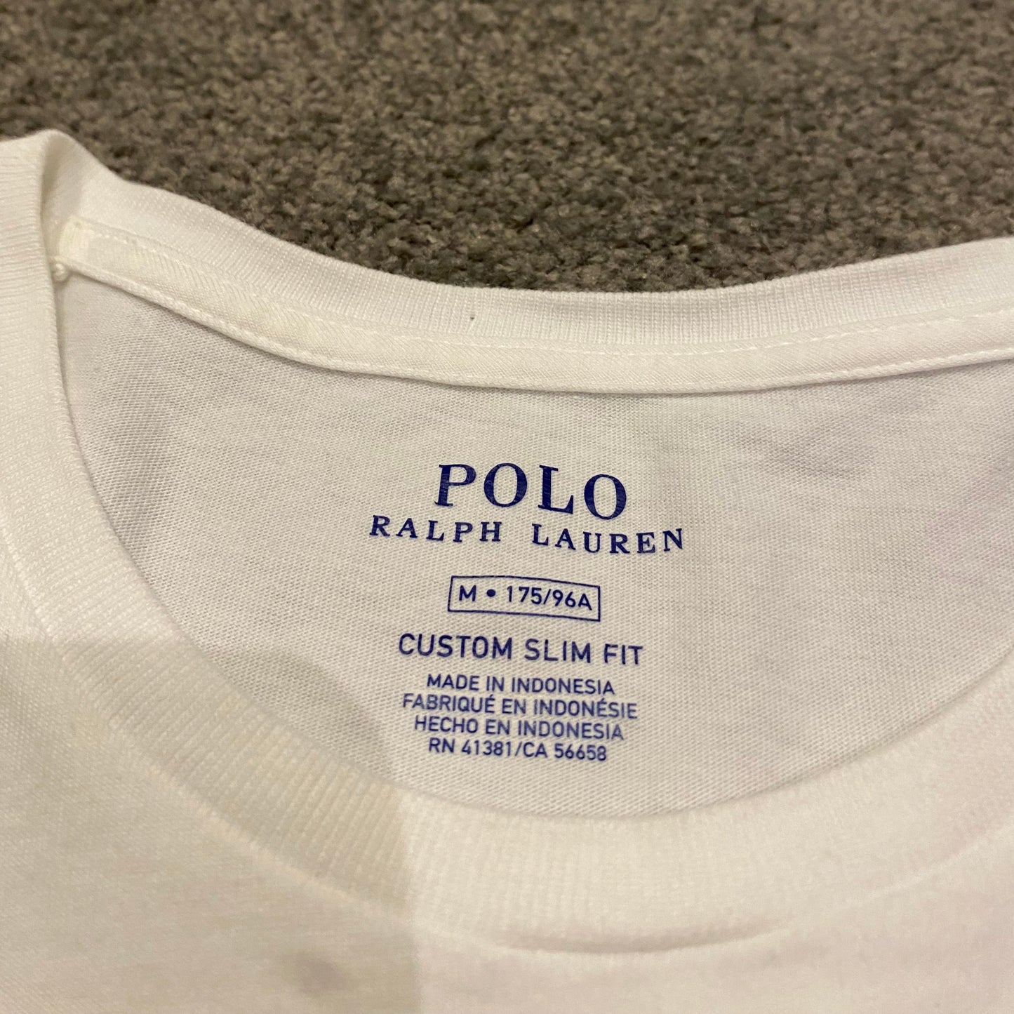 POLO T-SHIRT (M)