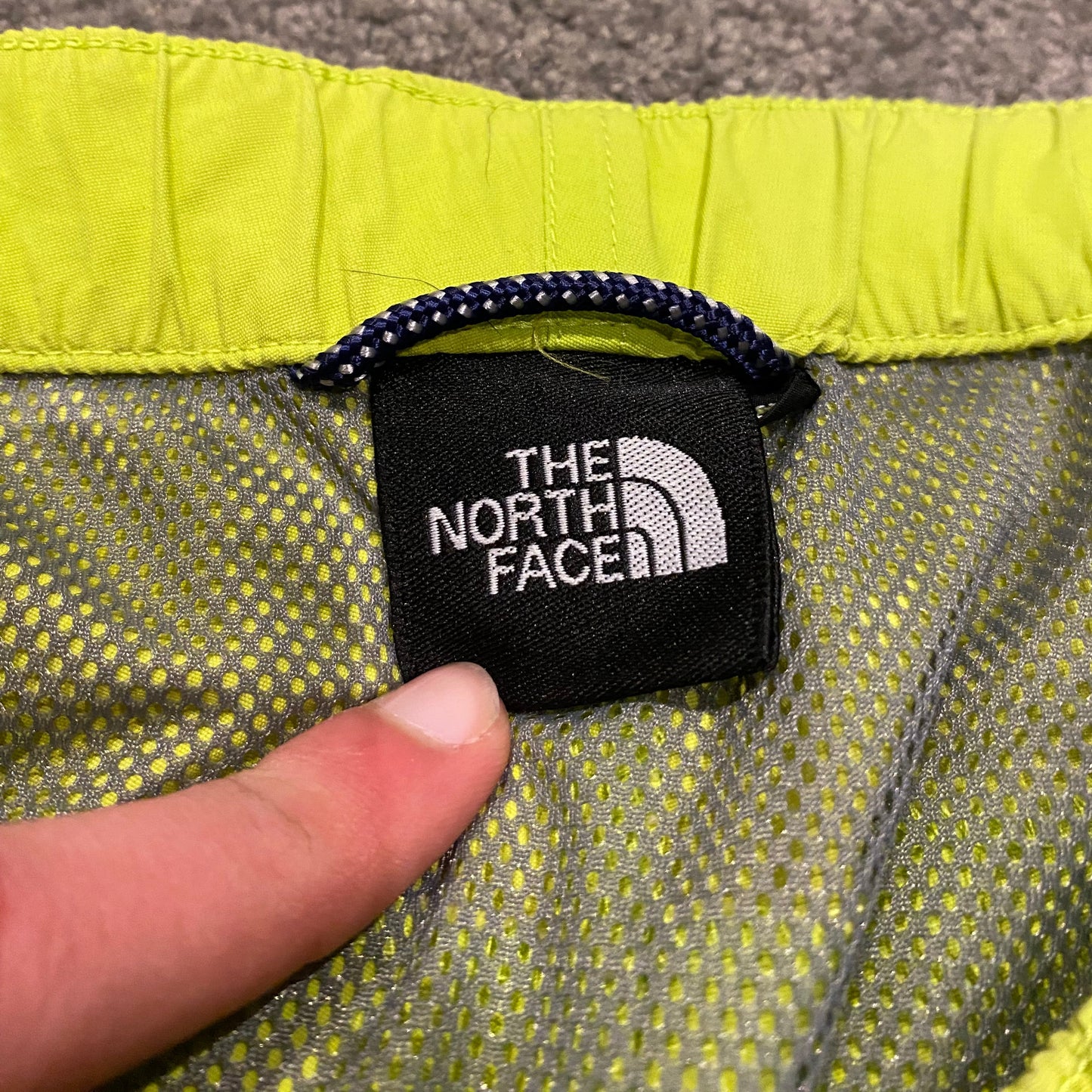 THE NORTH FACE SHORTS (M)